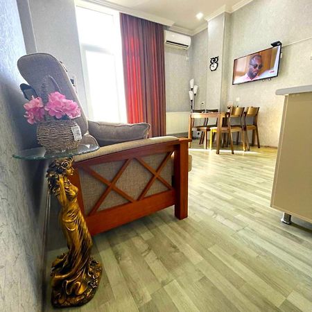 Kate'S Cozy Apartment Кутаиси Екстериор снимка