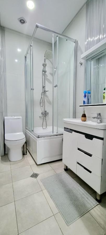 Kate'S Cozy Apartment Кутаиси Екстериор снимка
