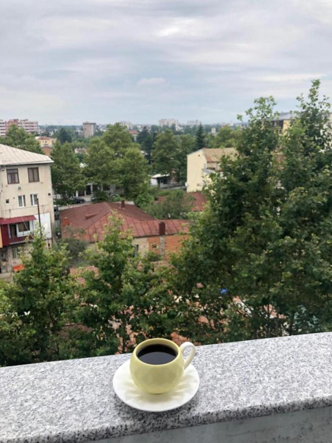 Kate'S Cozy Apartment Кутаиси Екстериор снимка